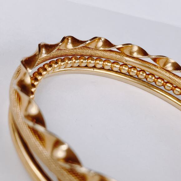 VTG 1980s Bangle Gold Tone Fixed Triple Bracelet Textured Layered Design - Picture 10 of 11